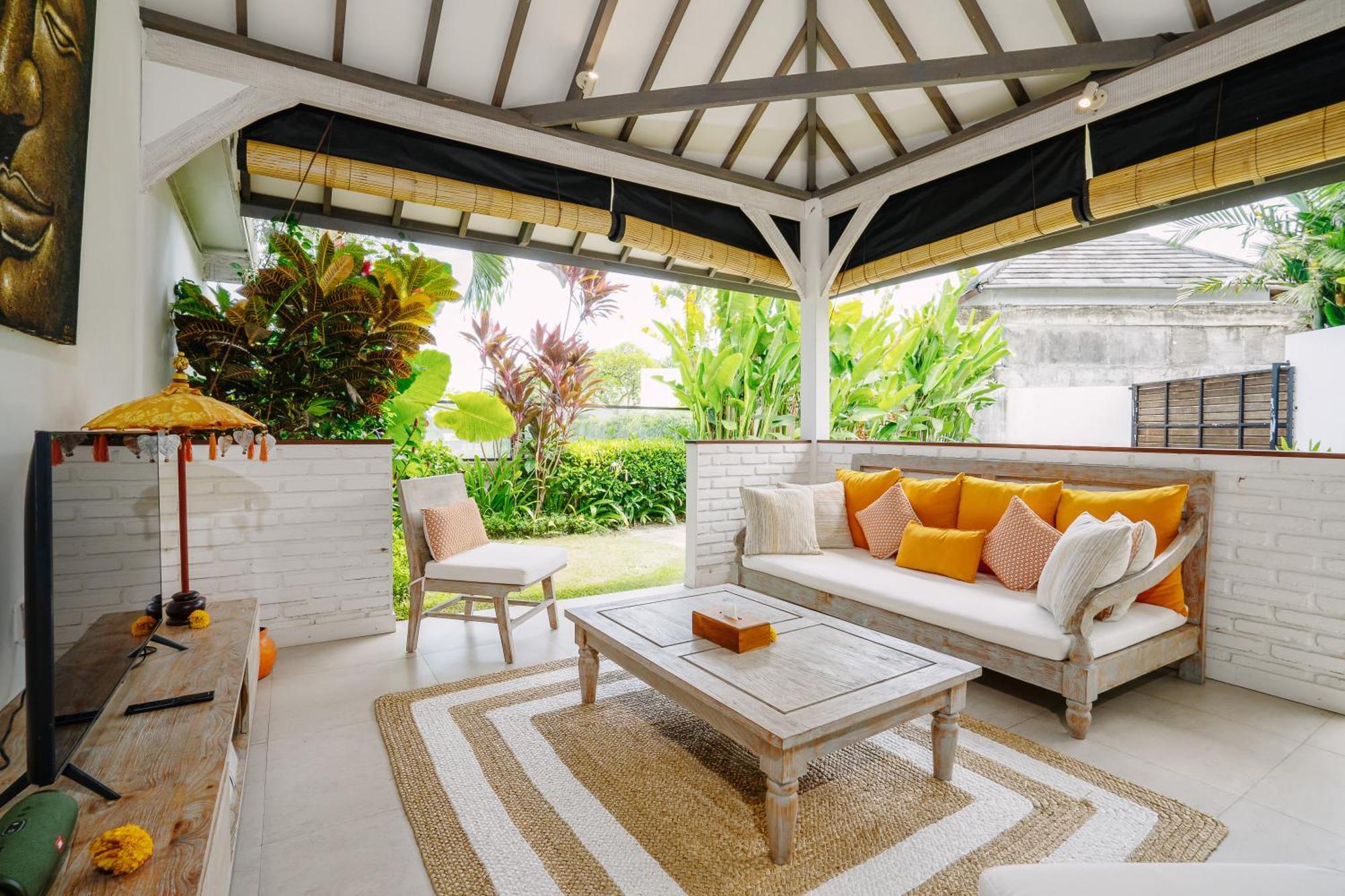 Villa Pima, Sumptuous 2br Private Surrounded By Rice Fields In A Quiet Area